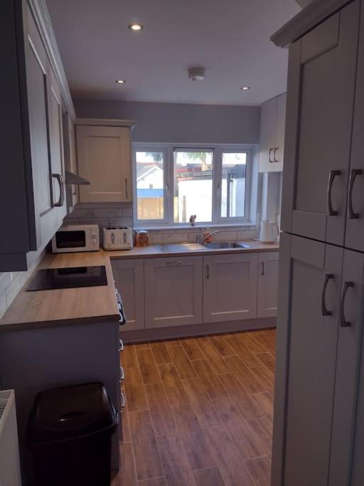 33 Valentia Place Villa Нюкасъл Екстериор снимка